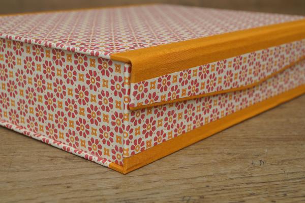 Orange gelbe Aufbewahrungs Box Papeterie Schreibweise